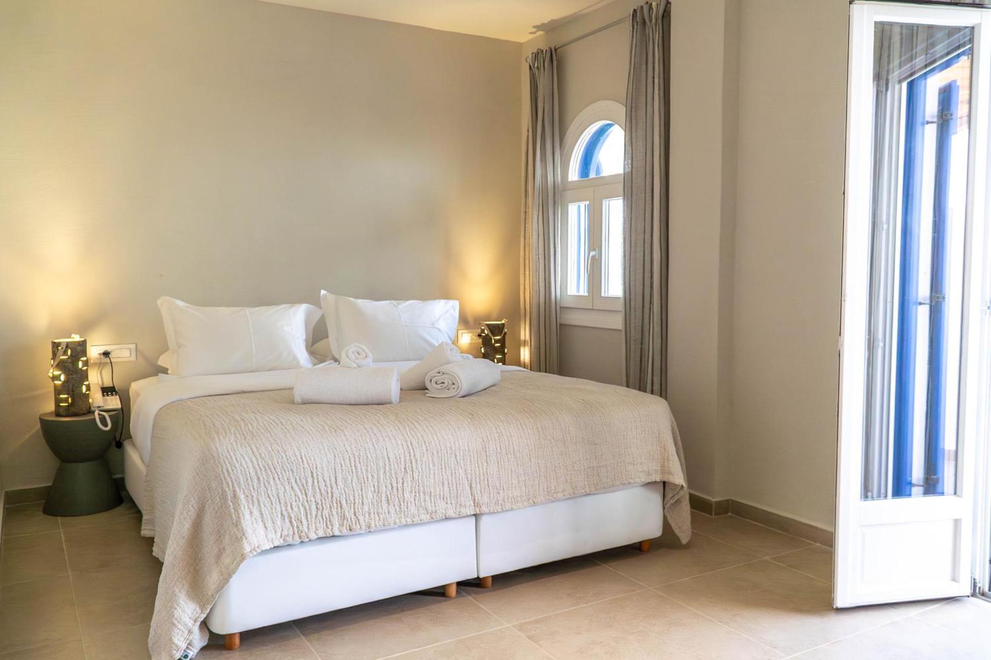 The Noverian Bios Santorini Boutique Hotel Fíra Szoba fotó