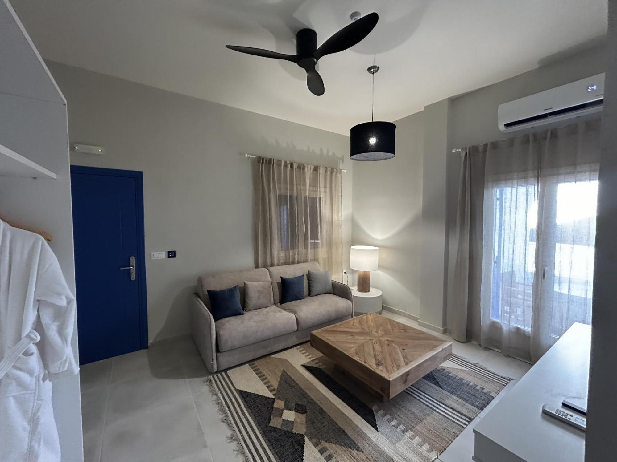 The Noverian Bios Santorini Boutique Hotel Fíra Szoba fotó