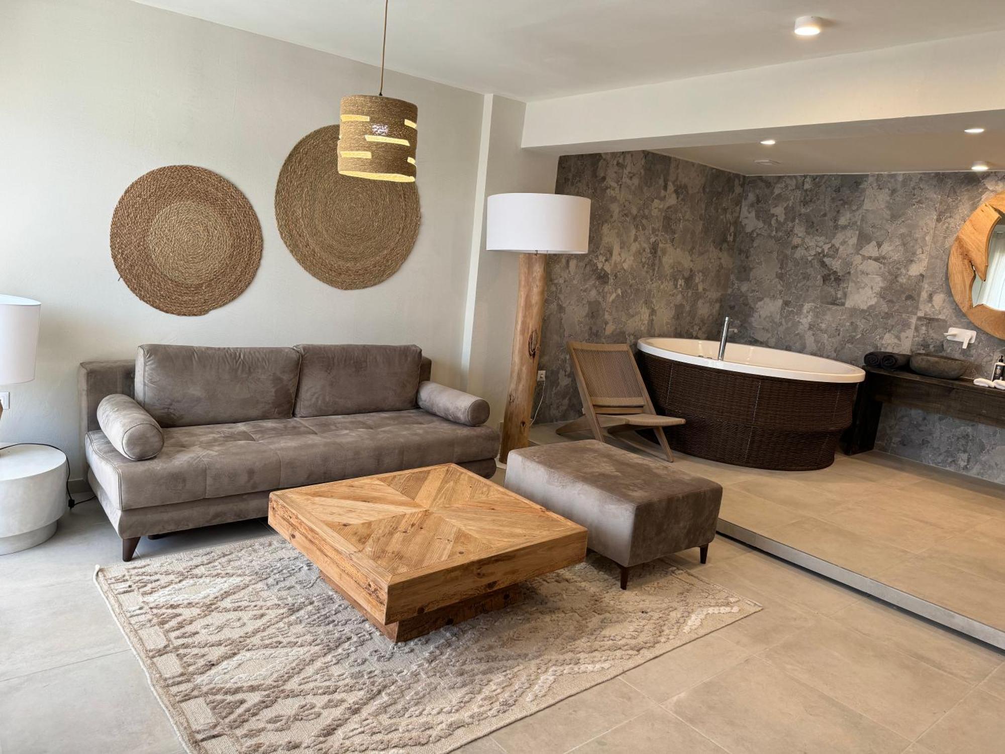 The Noverian Bios Santorini Boutique Hotel Fíra Szoba fotó
